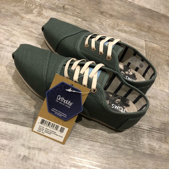 toms bonsai green heritage canvas